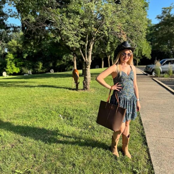 Versatile Coffee Color Wrangler Tote Bag - Women’s Shoulder Hobo Handbag - Picture 2 of 6